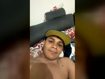 Maicolzarate19 Chaturbate stream image from April 29, 2026