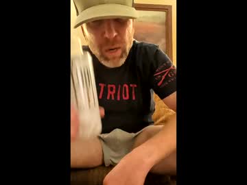 Johnnydeep875731 Chaturbate stream image from April 29, 2026