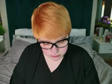 Ednadavis Chaturbate stream image from April 29, 2026