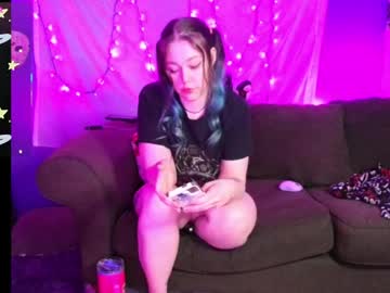 Everlyester Chaturbate stream image from April 29, 2026