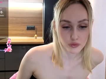 Belle_Vill Chaturbate stream image from April 29, 2026