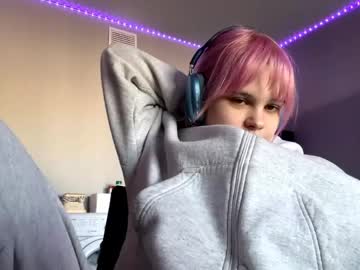 Pinkiegiantonio Chaturbate stream image from April 29, 2026