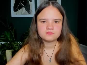 Adelecruzz Chaturbate stream image from April 29, 2026
