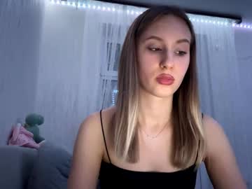 Alysonbrettmann Chaturbate stream image from April 29, 2026