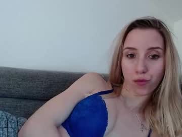 Barelylegalblondy Chaturbate stream image from April 29, 2026