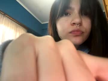 Kikilove15 Chaturbate stream image from April 29, 2026
