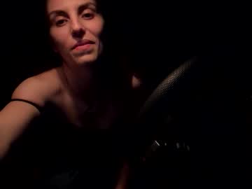 Chleowilde Chaturbate stream image from April 29, 2026