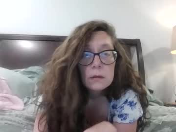 Izzynoela Chaturbate stream image from April 29, 2026