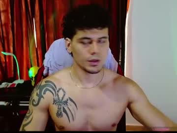 Loganandrwz Chaturbate stream image from April 29, 2026