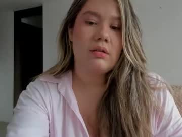 Sarasmith19 Chaturbate stream image from April 29, 2026