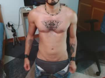Aleviz Chaturbate stream image from April 29, 2026