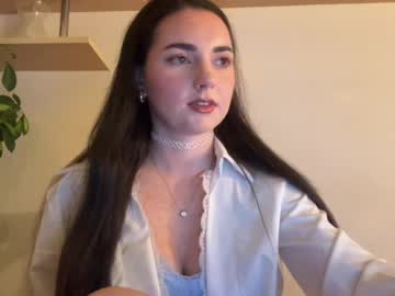 Eirenya Chaturbate stream image from April 29, 2026