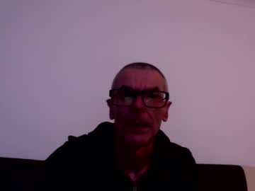 Lovepvclate40s Chaturbate stream image from April 29, 2026