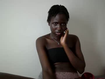 Nylamoon1 Chaturbate stream image from April 29, 2026