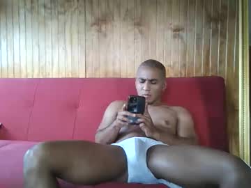 Charlyys25 Chaturbate stream image from April 29, 2026