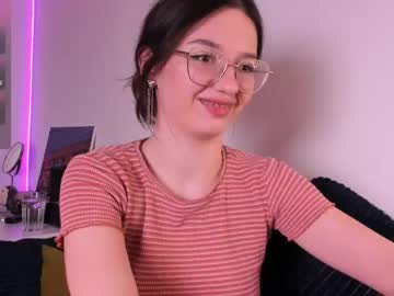 Miabellee_ Chaturbate stream image from April 29, 2026