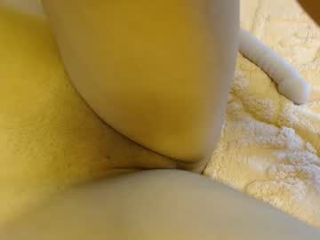 Honeygoldenbaddie24 Chaturbate stream image from April 29, 2026