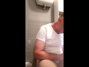 Manulux1710 Chaturbate stream image from April 29, 2026