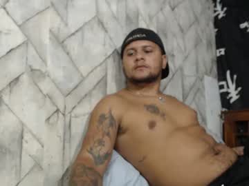 Zues_Gle25 Chaturbate stream image from April 30, 2026