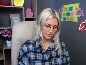 Rubydaviss Chaturbate stream image from April 30, 2026