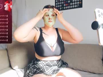 Kirakoval2677 Chaturbate stream image from April 30, 2026