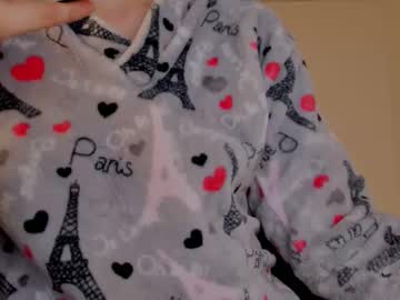 Gia_White01 Chaturbate stream image from April 30, 2026