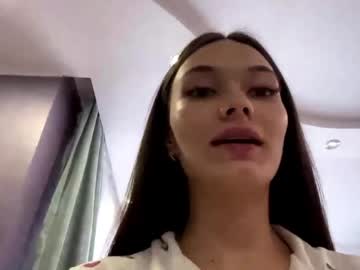Herlindaviniard Chaturbate stream image from April 30, 2026