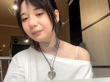 Mechellepalomaki Chaturbate stream image from April 30, 2026