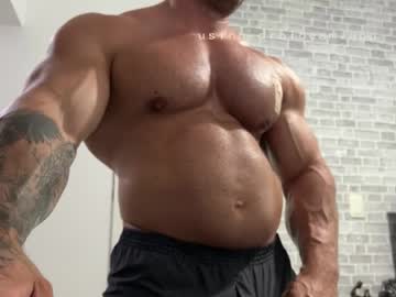Couplemuscle40 Chaturbate stream image from April 30, 2026