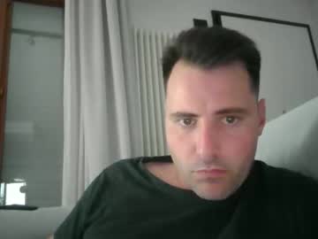 Giacomo9669 Chaturbate stream image from April 30, 2026