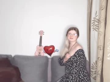 Kirayume Chaturbate stream image from April 30, 2026