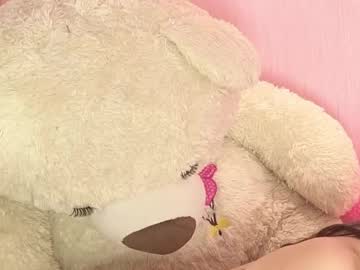 Littlearii Chaturbate stream image from April 30, 2026