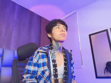 Hottiesjuls Chaturbate stream image from April 30, 2026