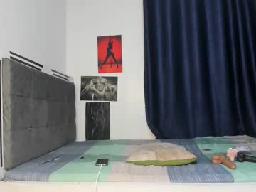 Luxedollxoxoo Chaturbate stream image from April 30, 2026