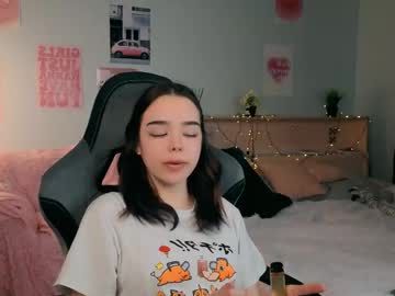 Sunsetberry Chaturbate stream image from April 30, 2026