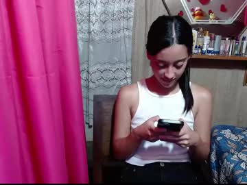 Lunawillis Chaturbate stream image from April 30, 2026