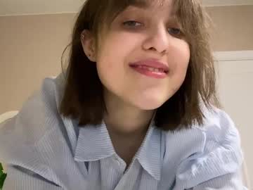 Saphirree Chaturbate stream image from May 01, 2026