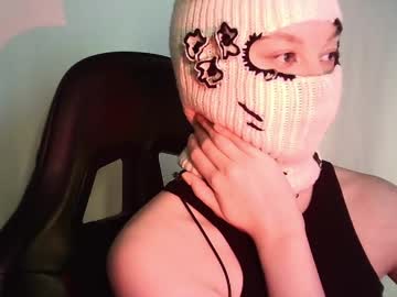 Evie_Muna Chaturbate stream image from May 01, 2026