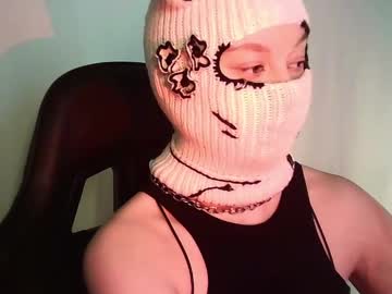 Renesme_Lusilia Chaturbate stream image from May 01, 2026