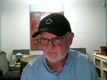 Loop102 Chaturbate stream image from May 01, 2026