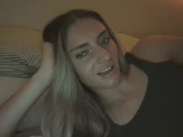 Kmb25 Chaturbate stream image from May 01, 2026