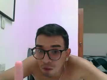 Diemmartinez Chaturbate stream image from May 01, 2026