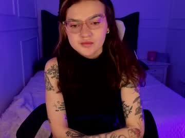 Sashaglow_ Chaturbate stream image from May 01, 2026
