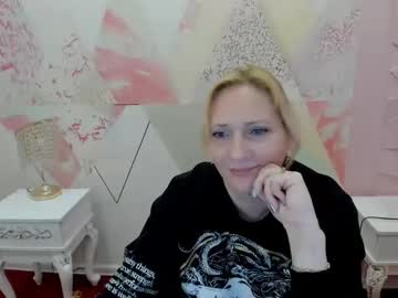 Velka_Raspberry Chaturbate stream image from May 01, 2026