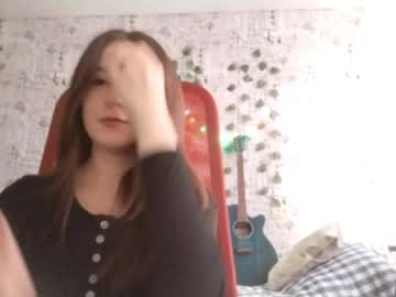 Hoollypolly Chaturbate stream image from May 01, 2026