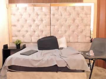 _Caroline34 Chaturbate stream image from May 01, 2026