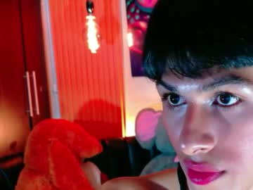 Carolinejesh Chaturbate stream image from May 01, 2026