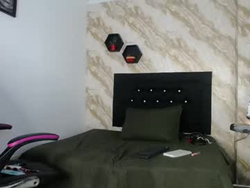 Issa__Love Chaturbate stream image from May 01, 2026