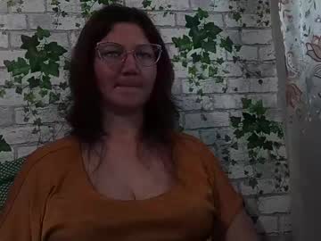 Alicegaines Chaturbate stream image from May 01, 2026