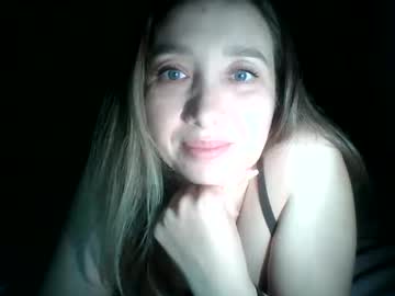 Avinelra Chaturbate stream image from May 01, 2026